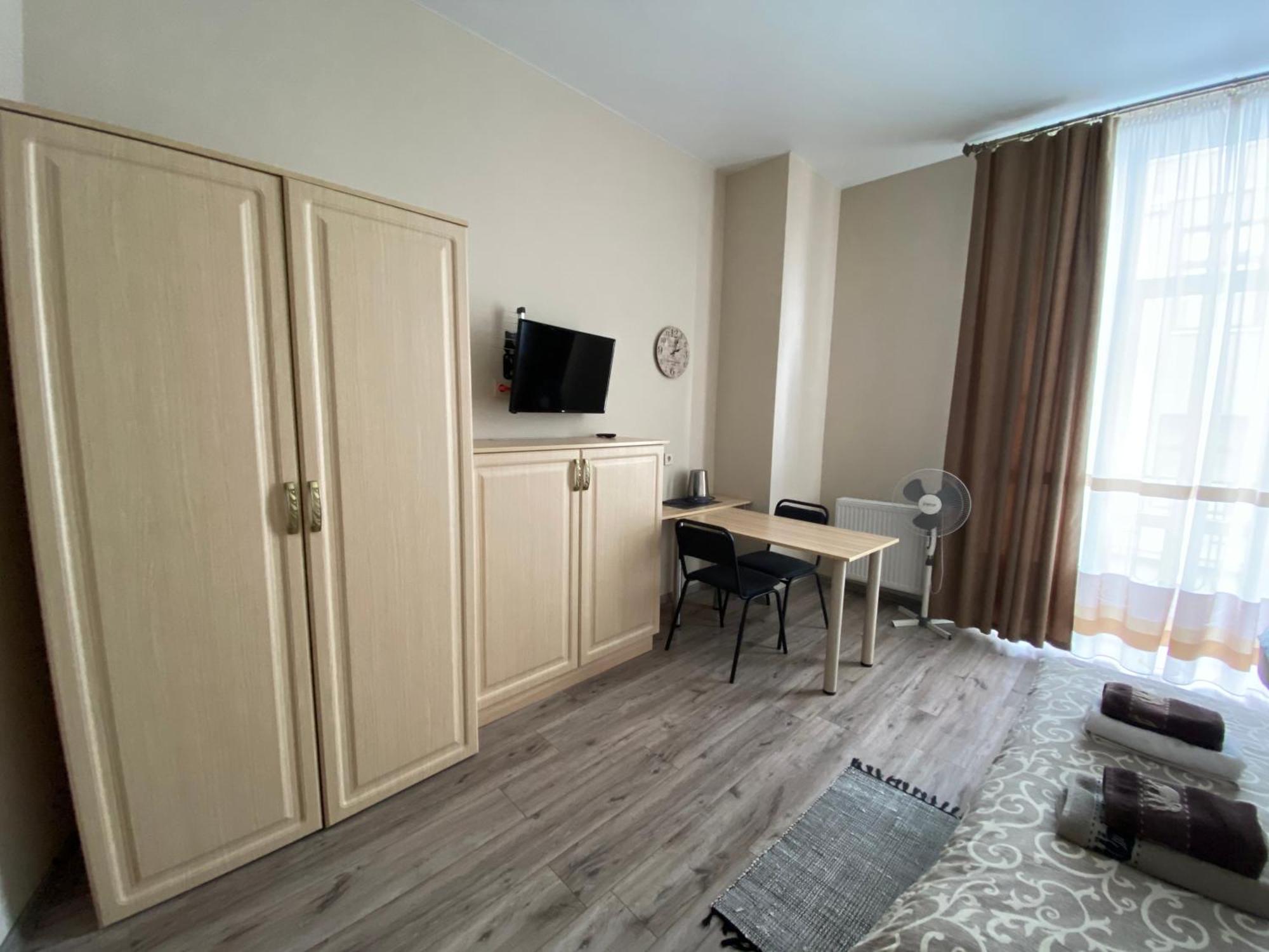 The Heart Of Lviv Apartments - Лвив Стая снимка
