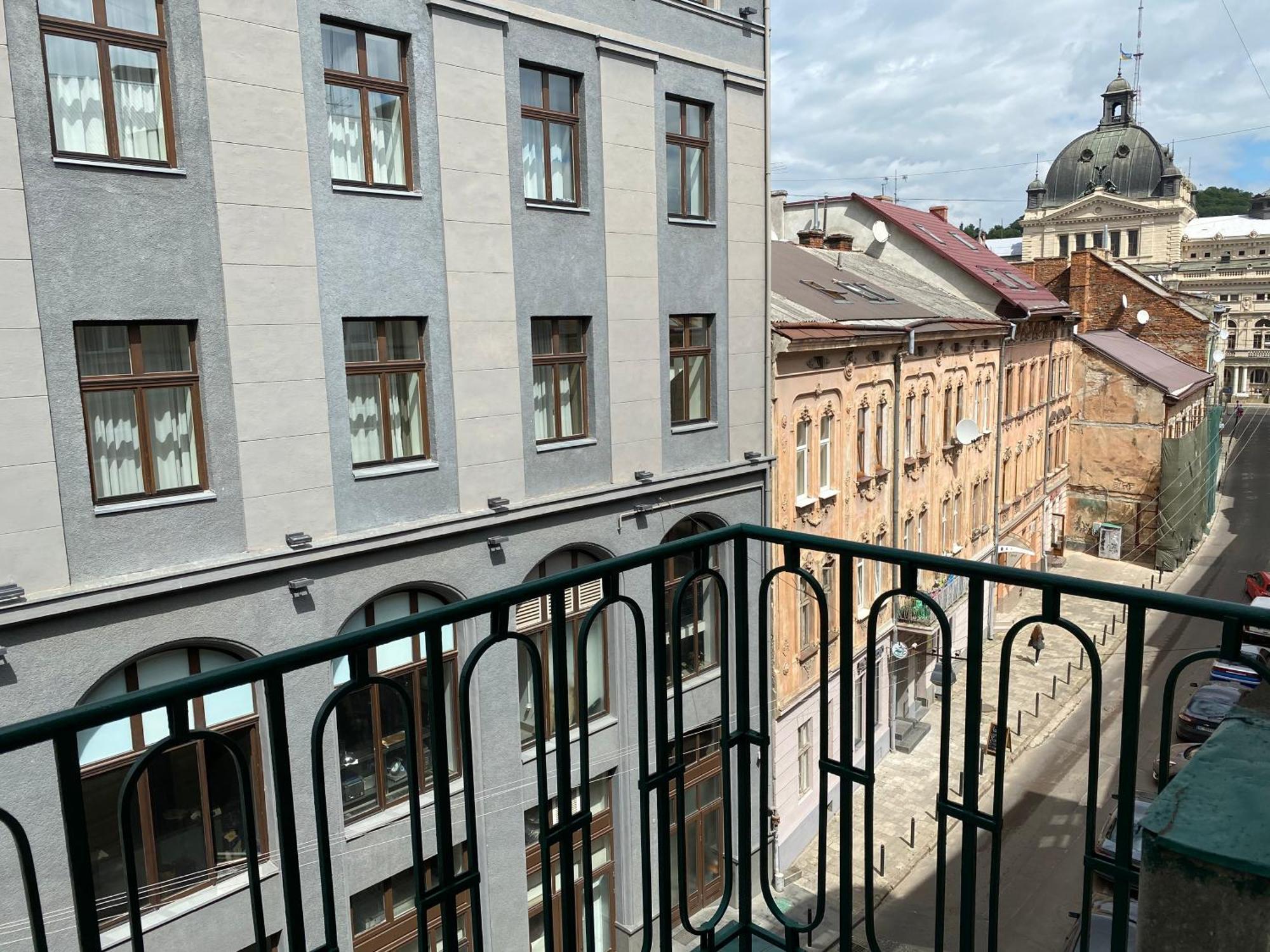 The Heart Of Lviv Apartments - Лвив Стая снимка